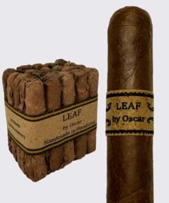 Alternative view of Leaf by Oscar Sumatra Robusto (5x50)