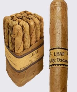 Alternative view of Leaf by Oscar Connecticut Robusto (5x50)
