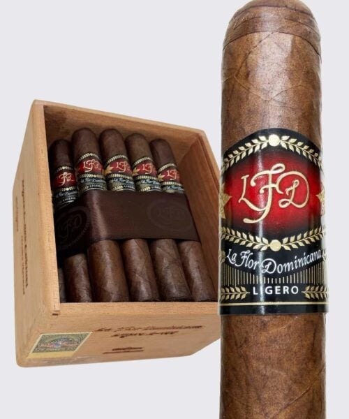 feb2844b-495b-4785-bd0e-522054a4562a.jpeg La Flor Dominicana Ligero Oscuro L400 (5.75x54)